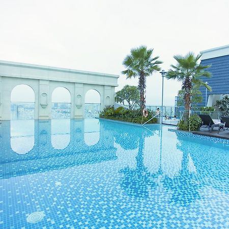 Ami Splendid Rooftop Pool Хошимін Екстер'єр фото