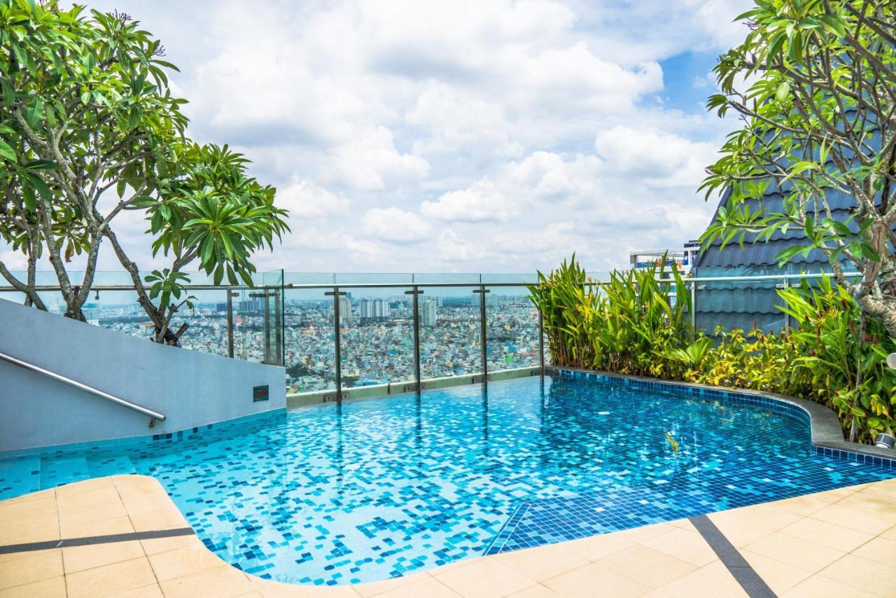 Ami Splendid Rooftop Pool Хошимін Екстер'єр фото